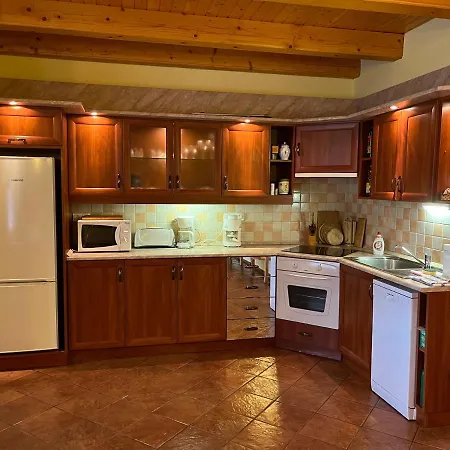 Szolosgyoeroek Kun With 3 Bedrooms On 92 In Szolosgyorok