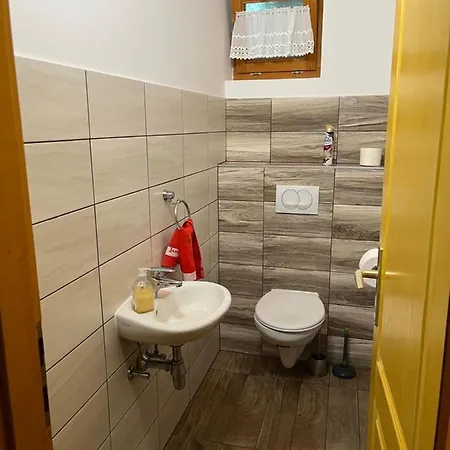 Szolosgyoeroek Kun With 3 Bedrooms On 92 In Apartment Szolosgyorok