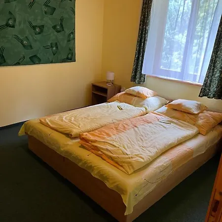 Apartment Szolosgyoeroek Kun With 3 Bedrooms On 92 In