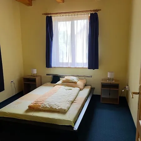 Szolosgyoeroek Kun With 3 Bedrooms On 92 In Szolosgyorok