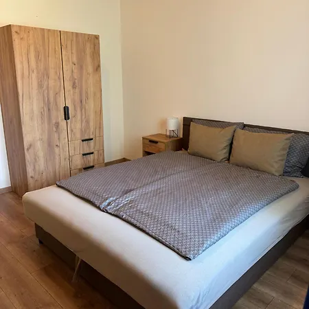 Apartment Szolosgyoeroek Kun With 3 Bedrooms On 92 In