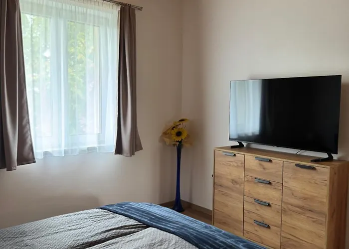 アパート Szolosgyoeroek Kun With 3 Bedrooms On 92 In